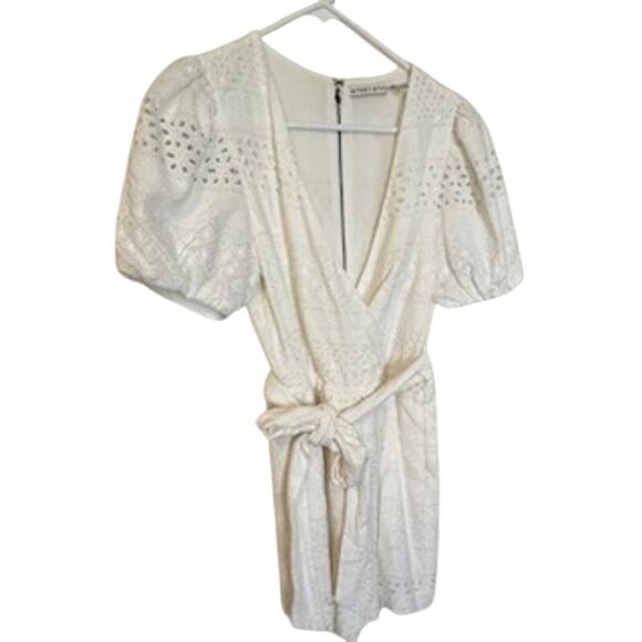 Alice and Olivia Paulina Puff Sleeve Eyelet Romper 6 - Picture 4 of 9